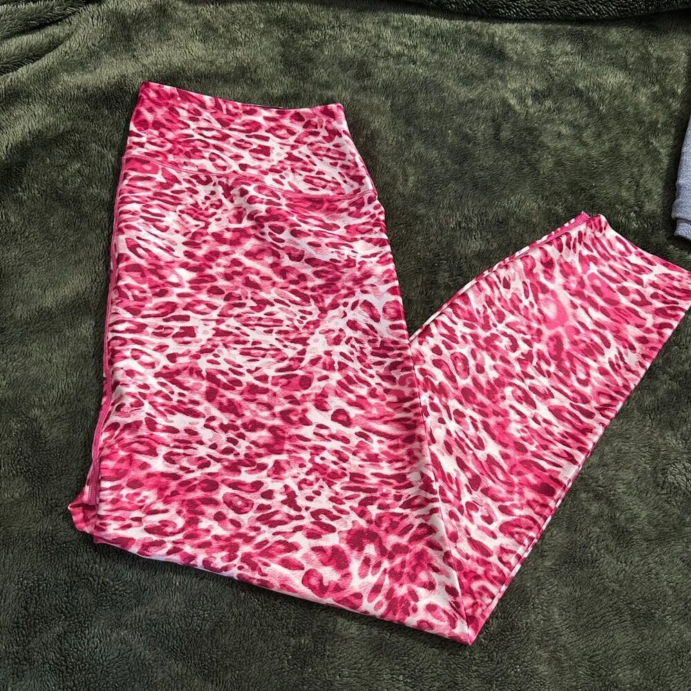 Good American Core Power leggings in quartz leopard print size 7 4Xl